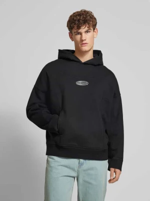 Bluza z kapturem z naszywką z logo REVIEW