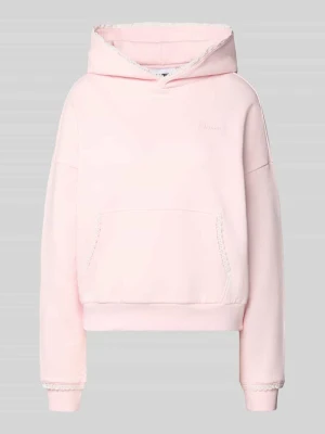 Bluza z kapturem z obszyciem z koronki szydełkowej REVIEW Różowawy