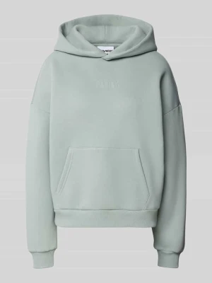 Bluza z kapturem z wyhaftowanym logo Review