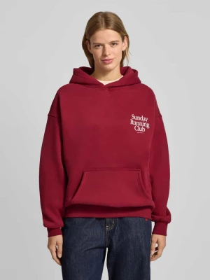 Bluza z mieszanki wełny Escorial z kapturem i kieszenią kangurką ANOTHER COTTON LAB