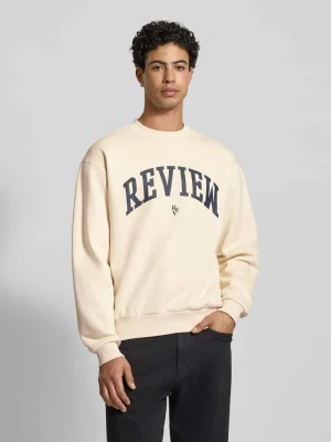 Bluza z emblematem w stylu college REVIEW