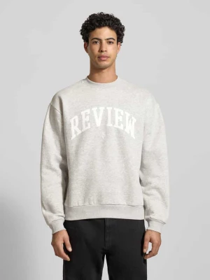 Bluza z emblematami varsity REVIEW