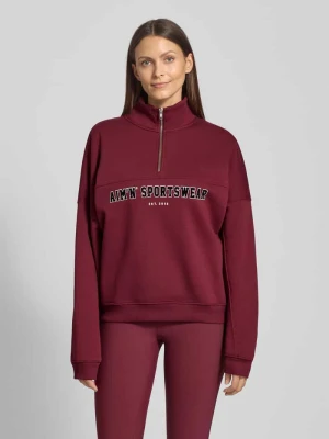 Bluza z wyhaftowanym logo model ‘Varsity’ AIMN