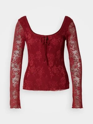 Bluzka Gina Tricot ciemnoczerwony