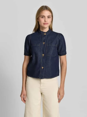 Bluzka jeansowa o kroju regular fit z kieszeniami na piersi MORE & MORE