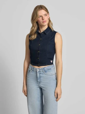 Bluzka jeansowa o krótkim kroju z naszywką z logo GUESS Jeans