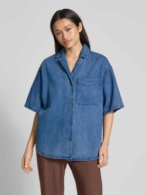 Bluzka jeansowa z nakładaną kieszenią na piersi model ‘Pheline’ EDITED