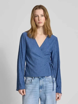 Bluzka kopertowa o kroju regular fit z dekoltem w serek model ‘Winona’ Colourful Rebel