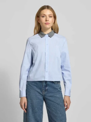 Bluzka koszulowa o kroju relaxed fit z kołnierzykiem koszulowym model ‘Nina’ Oui