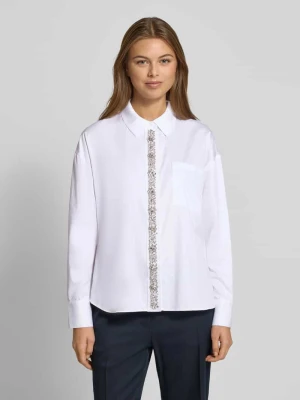 Bluzka koszulowa o kroju relaxed fit z obszyciem kamieniami stras Rich & Royal