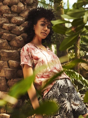 Bluzka koszulowa z roślinnym printem Moodo