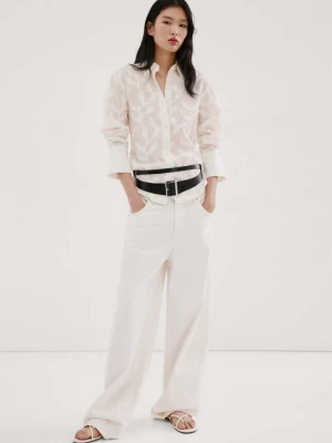 Bluzka kwiatowy haft złamana biel - Kobieta - - MANGO