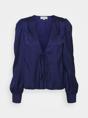 Bluzka Never Fully Dressed