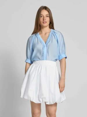 Bluzka o kroju regular fit z dekoltem w serek i koronką szydełkową Copenhagen Muse