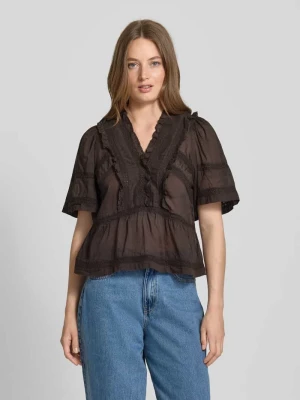 Bluzka o kroju regular fit z dekoltem w serek model ‘Evienne’ NEO NOIR