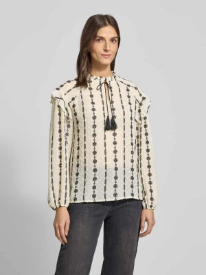 Bluzka o kroju regular fit z haftami MORE & MORE