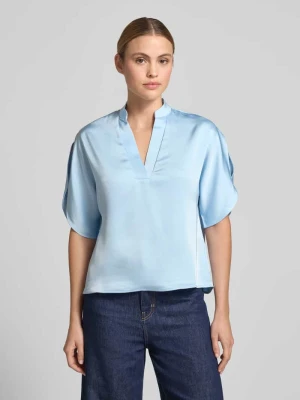 Bluzka o kroju regular fit z satyny z dekoltem w serek model 'Anelle' NEO NOIR