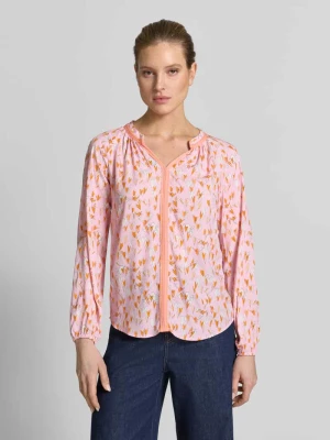 Bluzka o kroju regular fit z wiskozy z dekoltem w serek Emily Van den Bergh