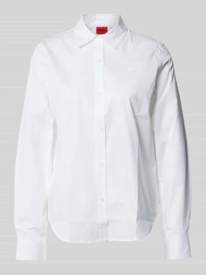 Bluzka o kroju regular fit z wyhaftowanym logo HUGO