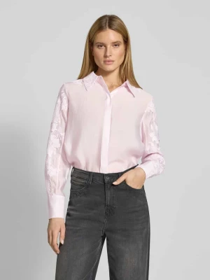 Bluzka o kroju relaxed fit z koronką i krytą listwą guzikową Copenhagen Muse