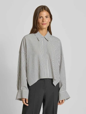 Bluzka o kroju relaxed fit z krytą listwą guzikową model ‘OSHIA’ drykorn