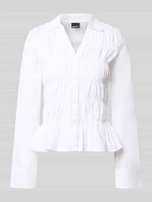 bluzka o kroju slim fit z detalami ze smockingu Gina Tricot Biały