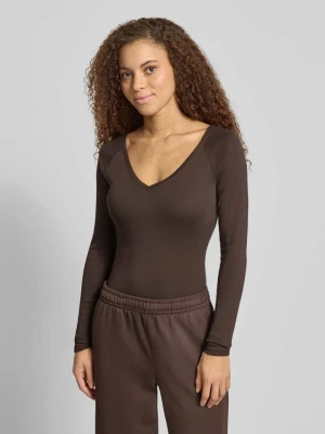 Bluzka z długim rękawem o kroju slim fit z dekoltem w serek Gina Tricot