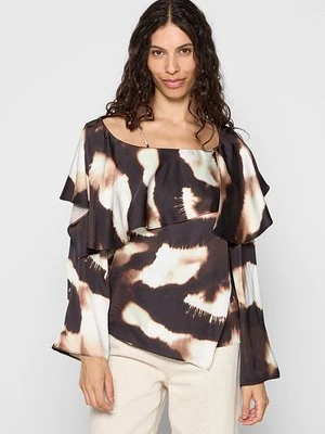 Bluzka & Other Stories