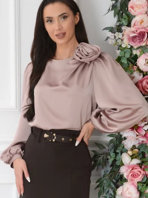 Bluzka satynowa z różą cappuccino Wiky Roco