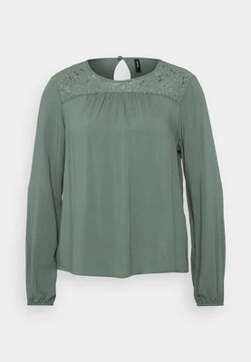 Bluzka Vero Moda Petite