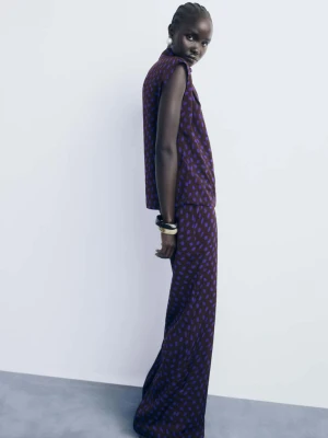 Bluzka w groszki z drapowanym dekoltem brązowy - Kobieta - - MANGO