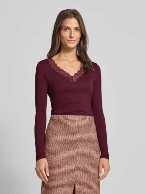 Bluzka z długim rękawem o kroju regular fit z mieszanki wiskozy model ‘ROSA’ Vero Moda