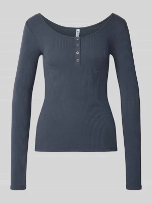 bluzka z długim rękawem o kroju slim fit z mieszanki bawełny model 'KITTE' Pieces Niebieski