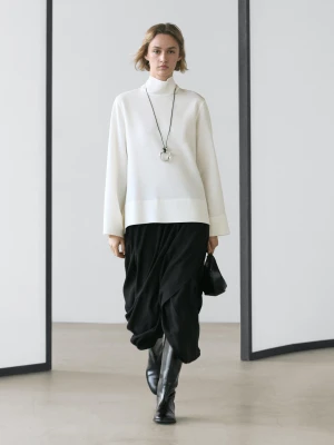 Bluzka Z Golfem I Ozdobnym Dołem - Biały - - Massimo Dutti - Kobieta