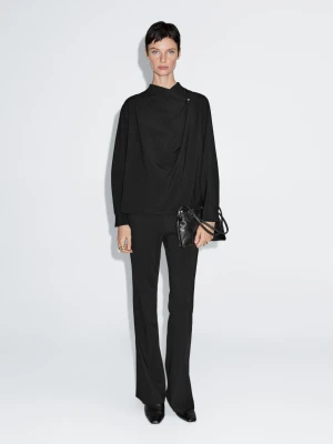 Bluzka Z Kopertowym Elementem I Guzikiem - Czarny - - Massimo Dutti - Kobieta