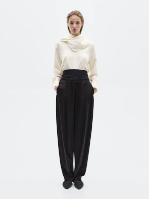 Bluzka Z Mieszanki Jedwabiu Z Wiązaniem − Limited - Biały Złamany - - Massimo Dutti - Kobieta