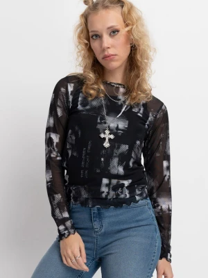 Bluzka z transparentnej siateczki z czarno-białymi nadrukami na całości z czarnym topem Reporter