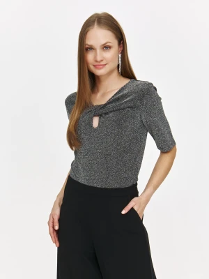 Bluzka z węzłem na dekolcie