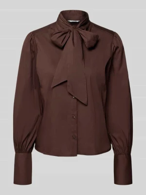 bluzka z wiązaniem pod szyją o kroju regular fit ze stójką model 'IDOL BOW SHIRT' B.Young Ciemnobrązowy