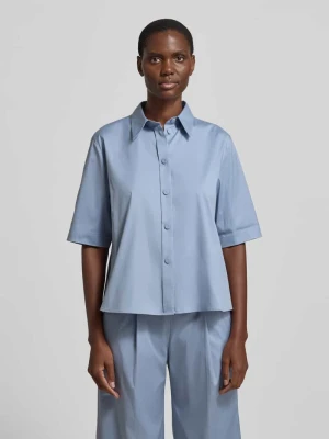 Bluzka z wydłużonym tyłem i kołnierzykiem typu kent Windsor