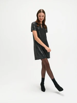 Błyszcząca sukienka o prostym kroju Top Secret