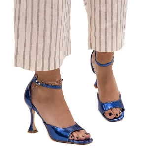 Błyszczące sandały na szpilce z paskiem Delinda niebieskie Inna marka