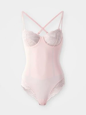Body Calvin Klein nude
