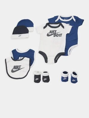 Body Nike mleczny