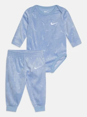 Body Nike niebieski