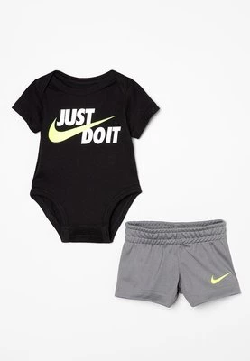 Body Nike Sportswear