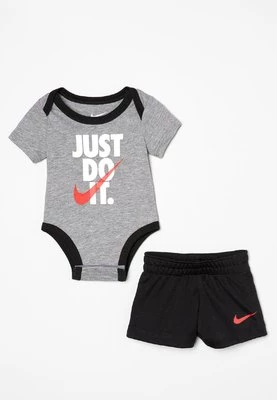 Body Nike Sportswear