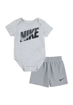 Body Nike Sportswear