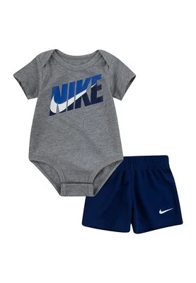 Body Nike Sportswear