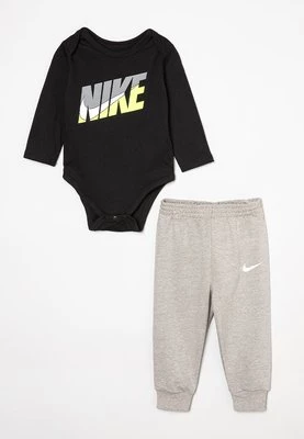 Body Nike Sportswear